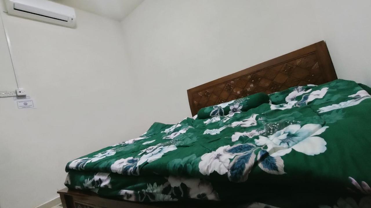 Zulaikha'S Homestay Ulu Tiram Johor Bahru المظهر الخارجي الصورة